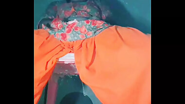 Hot ? girl masterbating mms