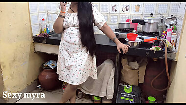 Stepmom's new dress mai chudayi kichen mai