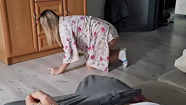 I imperceptibly masturbate to my stepsister, she likes it and want make me blowjob