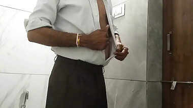 Had sex with a cock in the bathroom while standing up.