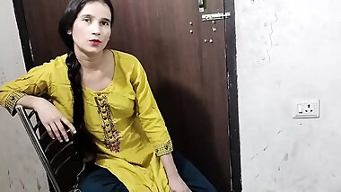 Step sister ko market ghumane ke bahane room me band karke choda