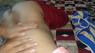 Pinky Bhabhi got water from her brother-in-law