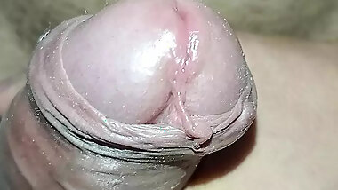 BIG COCK AND VENEZUELA, COLLEGE MASTURBATES WHILE HER PARENTS ARE AT HOME