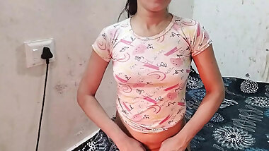 Bhabhi ko akele room me band kar ke pel diya