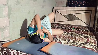 Bhabhi ko raat me jor se chudhai in house Hindi audio.