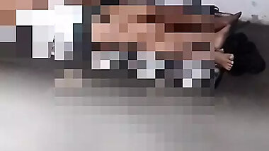 Desi hot gf ko usko ghar pe jakar usko chod diya usko bf