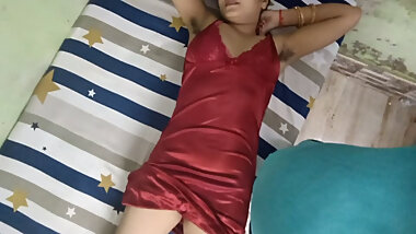 Hot young sister-in-law calls boss in red nightie room and has sex with fat land