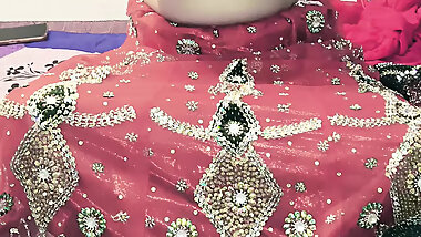 Indian desi tannu bhabhi On her wedding day, she takes her husband's thick dick in her mouth and gets her pussy fucked