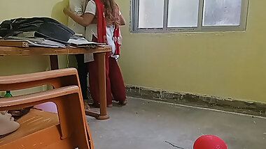 Hindi teacher and student ki desi viral video