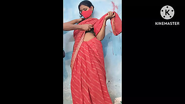 Desi bhabhi and her boyfriend sex video in bedroom