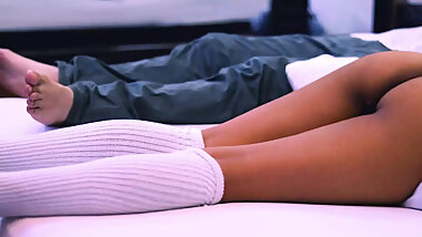 The best friend seduces her colleague's boyfriend and fucks him in his room while she is in a yoga class.