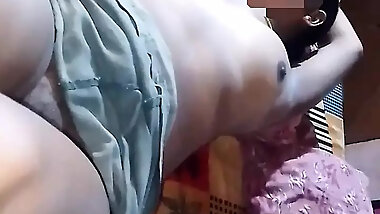 Desi bhabhi ne apne jawani ki khol ke dekha Raha aur apne chut aur gaand and bobbs desi aunty Desi bhabhi desi aunty Desi girl