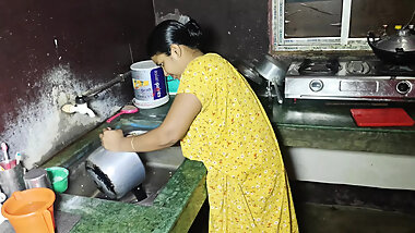 LOCAL VILLAGE BHABHI SEX IN KITCHEN PART 1