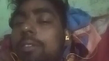 a boy herry hot laund deshi laund indiayan boy  ghar ke andar mari muth hot