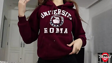 Stepsister Couldn't Avoid and Gave Me a Blowjob in Secret