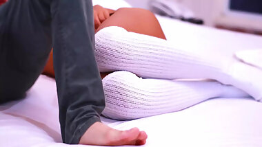 The best friend seduces her colleague's boyfriend and fucks him in his room while she's in a spin class.