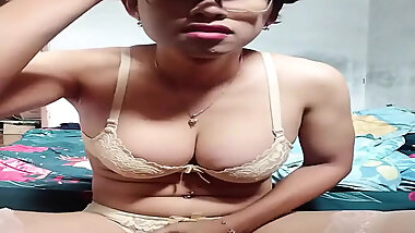 Asian Trans TS Needs to Cum