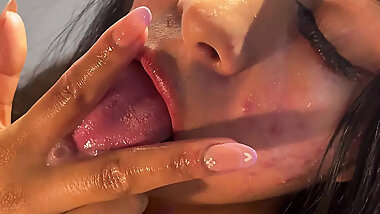 My Wet Fingers Fuck My Pussy