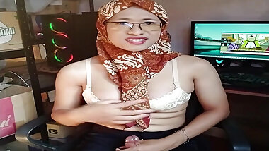 Indo Shemale Hijab Masturbation in Office