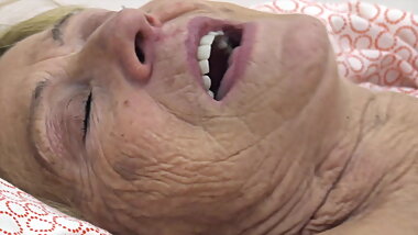 Young guy fucks granny